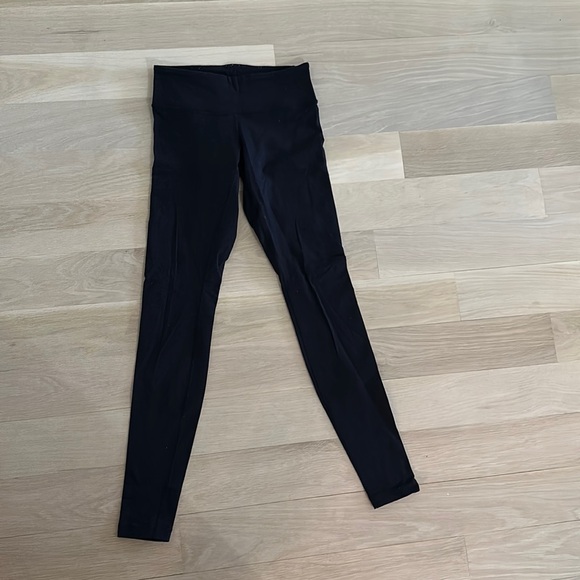 LuluLemon Wonder Under Leggings - Picture 1 of 5